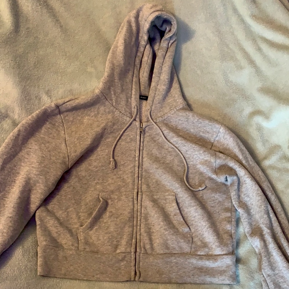 Slightly used grey Brandy Melville cropped sweater- one size!